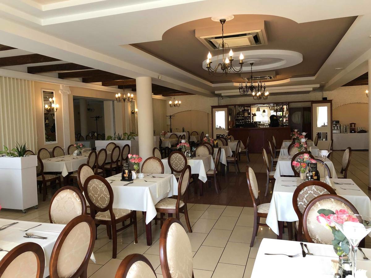 - Restauracja Koral 3*